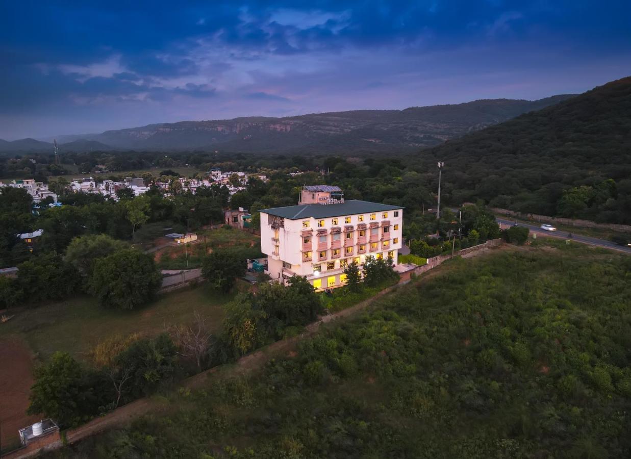 Welcomheritage Mount Valley Resort Ranthambore サワイ・マドプール エクステリア 写真